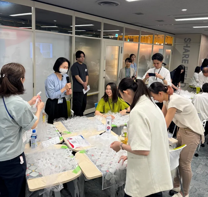 NTTグループ社員と一緒につくる天蓋布　(会期前）