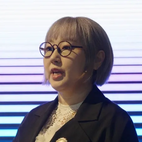 インタビュー