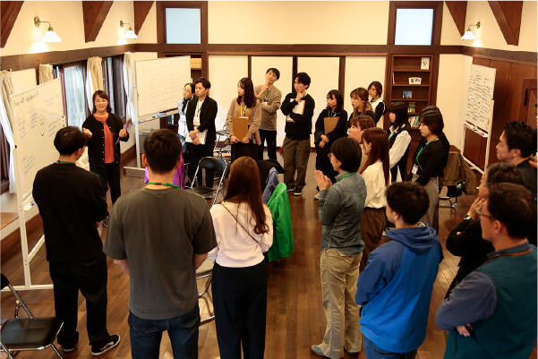 「清泉寮」での発表会の様子