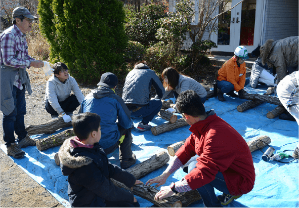 2017年秋に行ったしいたけの原木作りの様子